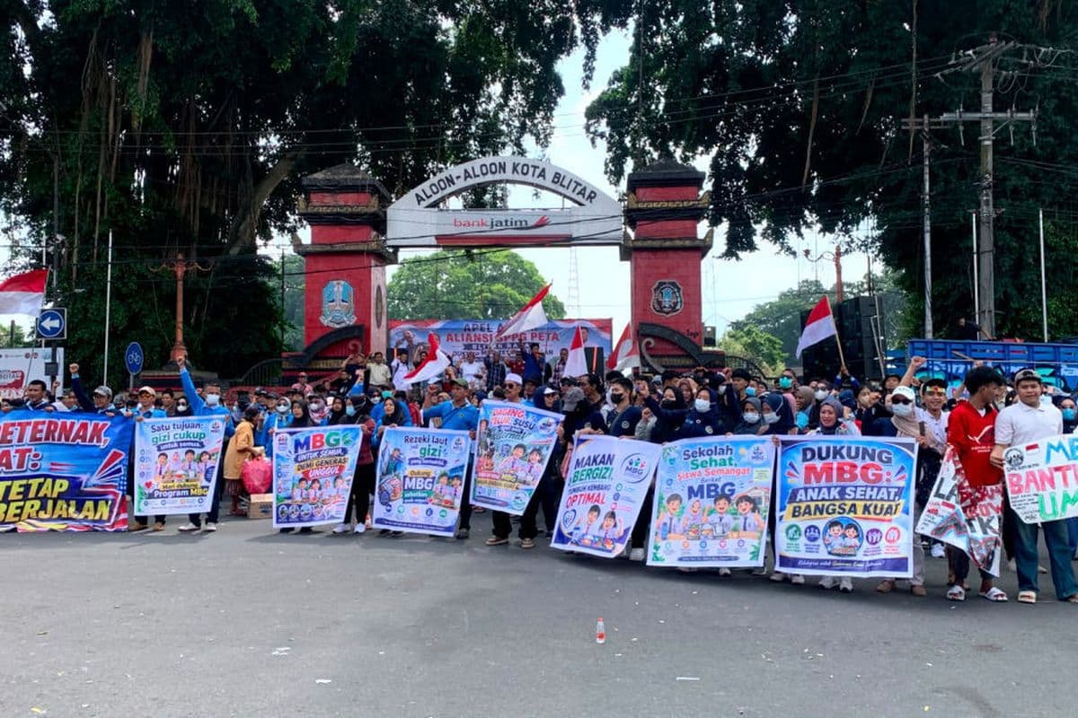 Klaim Didukung Petani, Ratusan Relawan SPPG Gelar Aksi Dukung Program Makan Bergizi Gratis