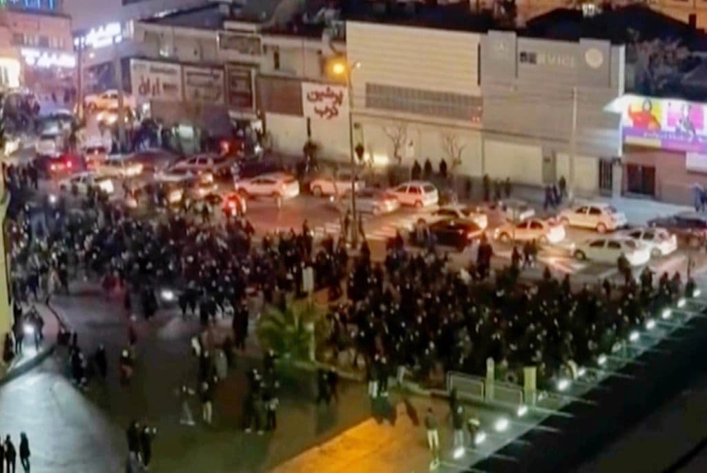 Korban Tewas Demo Anti-Pemerintah Iran Diduga Tembus 500 Orang