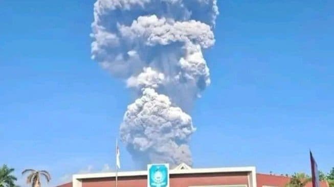 Erupsi Gunung Dukono Telan Korban Jiwa, Tiga Orang Dilaporkan Meninggal
