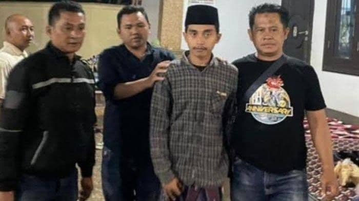PELAKU PEMBAKAR GADIS DI GALIS BANGKALAN MADURA DI TANGKAP