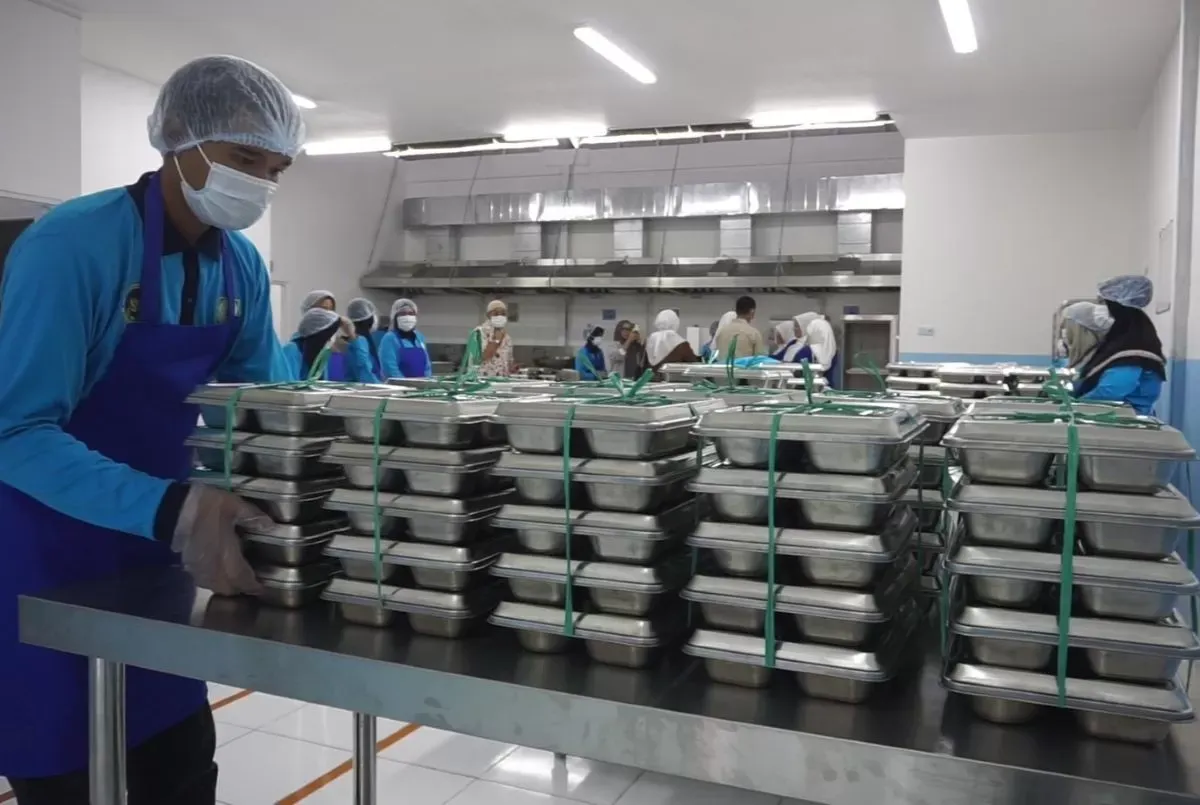 Ribuan Dapur MBG Kurangi Porsi Makan, Operasional SPPG Dihentikan Sementara