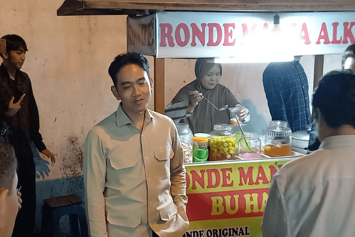 Kala Gibran "Nongkrong" di Alun-Alun Kidul Yogyakarta