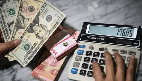 Rupiah Melemah ke Rp17.685 per Dolar AS, Penundaan Serangan Trump ke Iran Jadi Harapan Baru